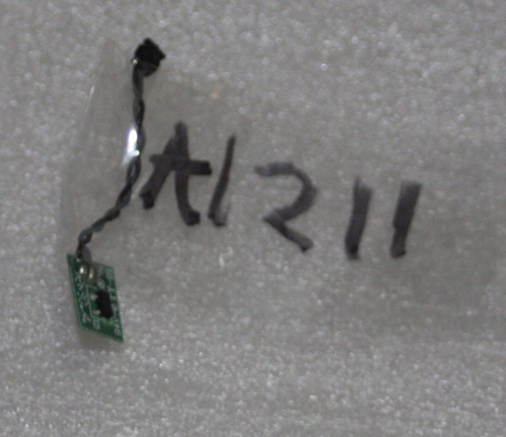 MacBook Pro 15"  Core 2 Duo Bottom Case Thermal Temperature Sensor A1211