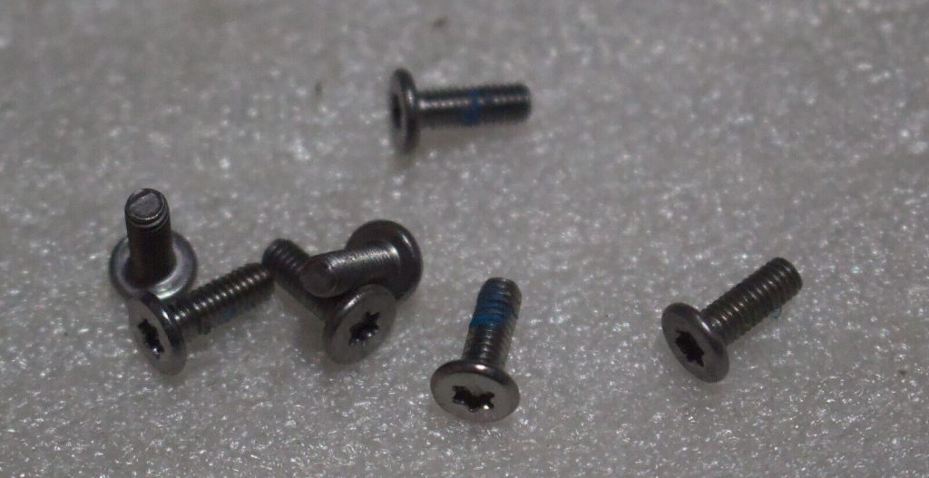 Powerbook Titanium Bottom Lower Screws T8 x7 M8407 A1001 A1025
