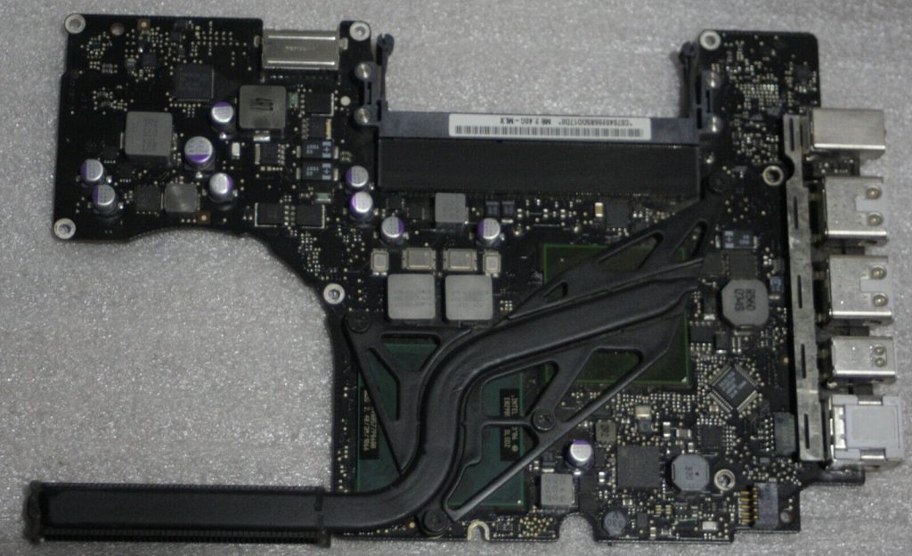 MacBook 13" 2010 2.4GHz Logic Board 820-2077 A1342  No Audio