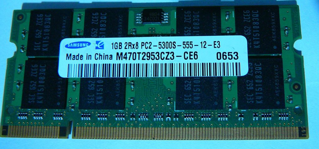 MacBook MacBook Pro iMac Mini 1GB  PC2-5300  DDR2 667MHz SO-DIMM Memory