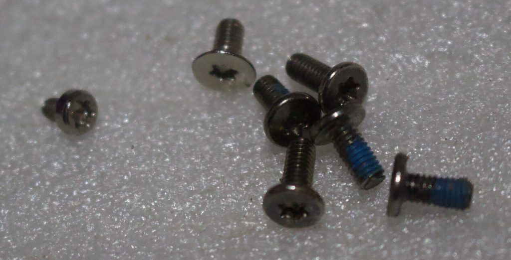 Powerbook Titanium Bottom Logic Board Screws T8 x7 A1001 A1025