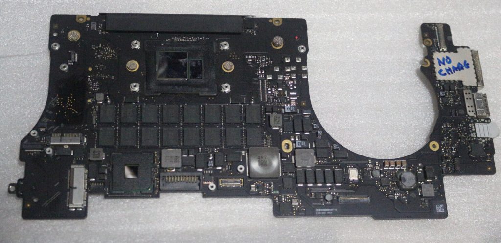 MacBook Pro Retina 15" 2.2GHz 2015 A1398 Logic Board - Not Charging 820-00138-A